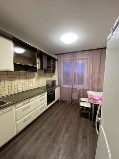 2-к. квартира, 50 м², 8/9 эт.