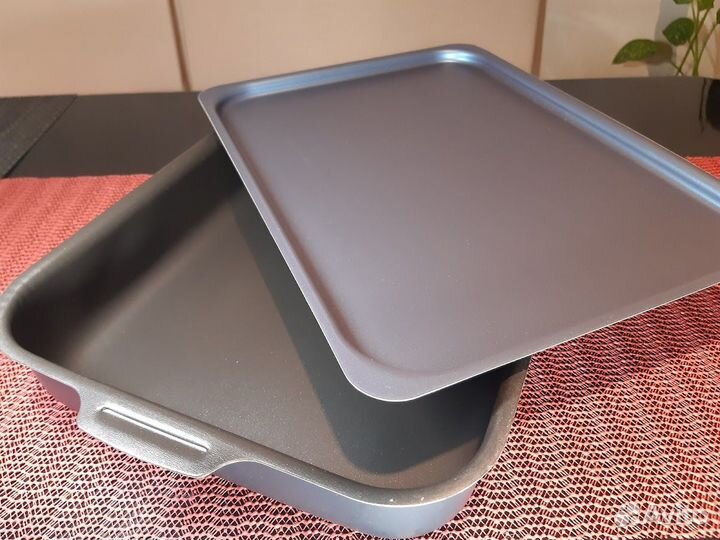 Форма с крышкой и ручками 30х23 см