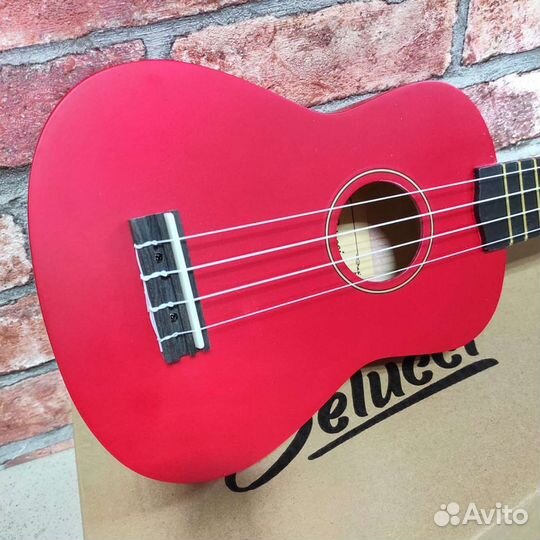 Укулеле сопрано новая