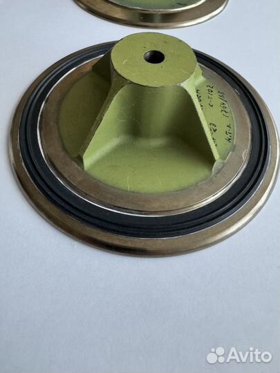 Затвор клапана орбитального корабля 