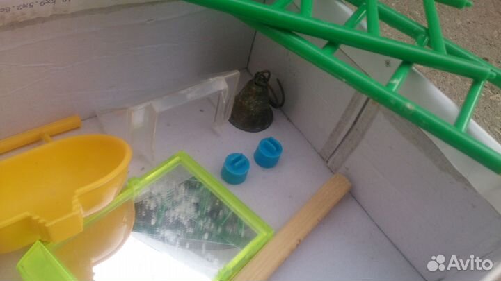 Товары для попугая