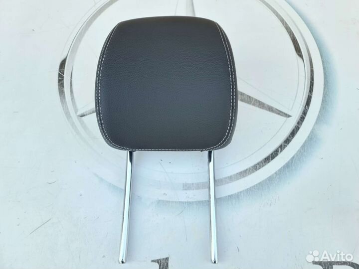 Новый подголовник передний правый Mercedes W213