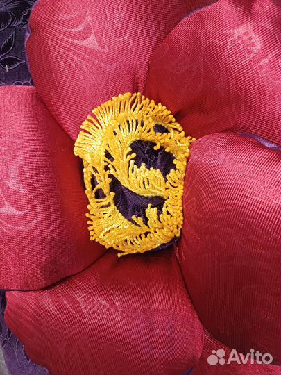 Подушка декоративная цветок