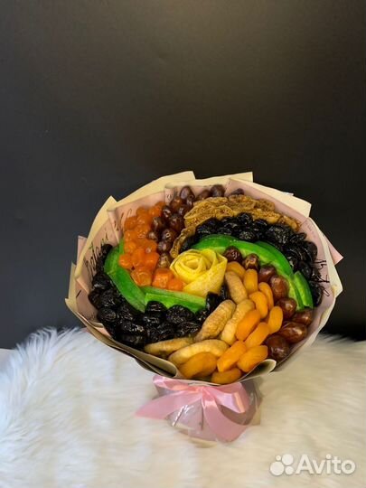 Букет из сухофруктов