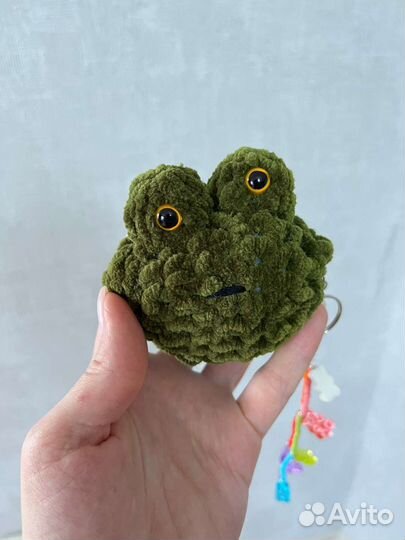 Вязанная игрушка брелок, новая