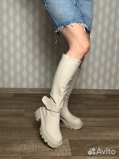 Сапоги бежевые трубы 37