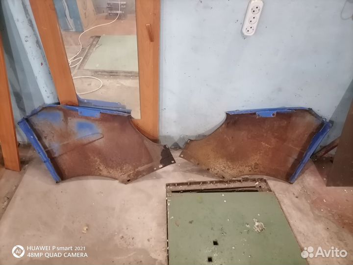 Крыло переднее правое, левое