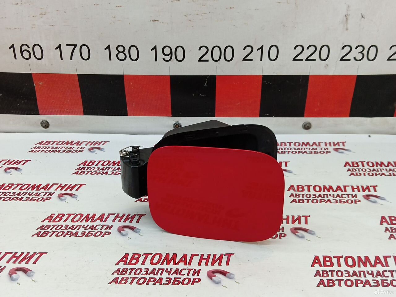 Лючок бензобака Джили Кулрей SX11