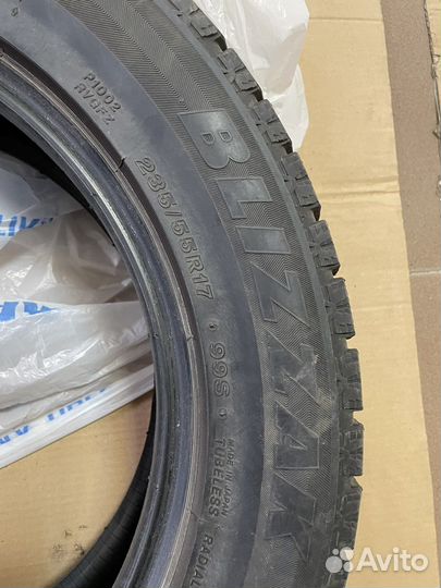 Bridgestone Blizzak LM-30 235/50 R17