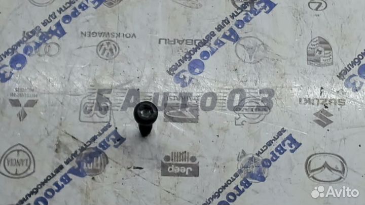 Болт M8-125 Renault Logan II 2014