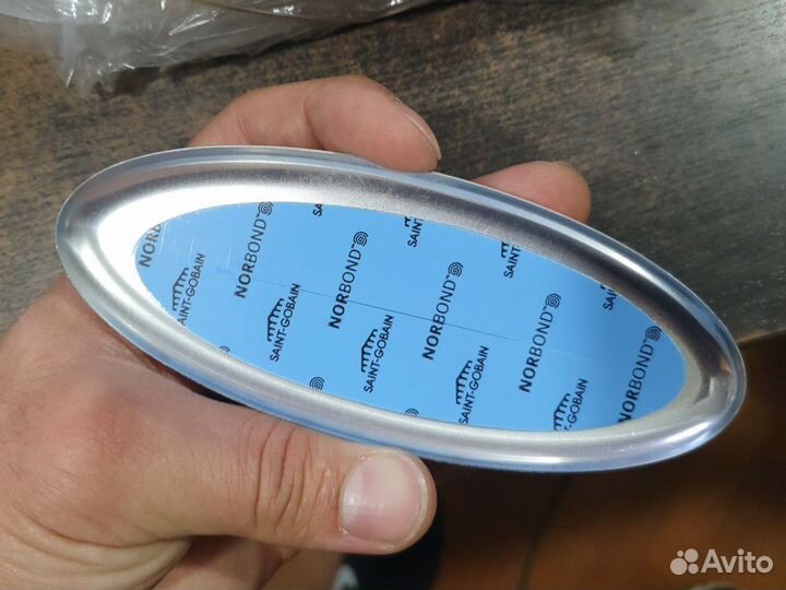 Эмблема на форд фокус 3