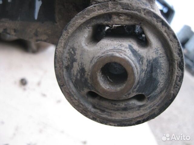 Кронштейн редуктора Mitsubishi Pajero (1990-2000)