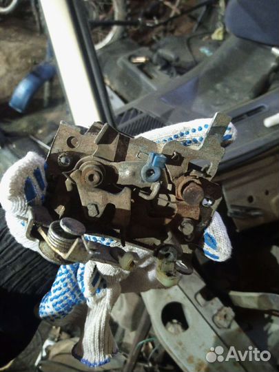 Замок передней правой двери nexia