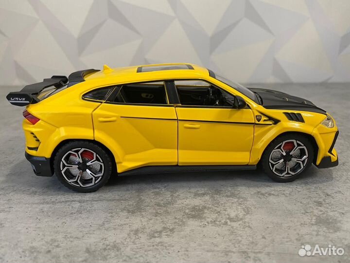 Металлическая Машинка Lamborghini Urus С Выхлопом