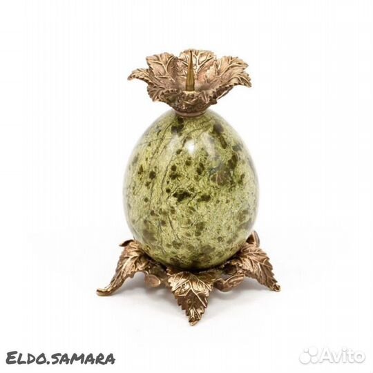 Подсвечник на яйце из змеевика и бронзы