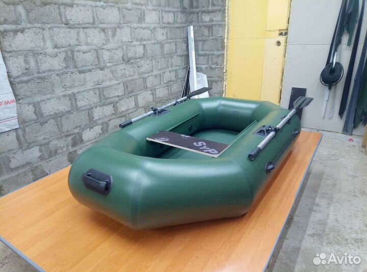 Лодка 220