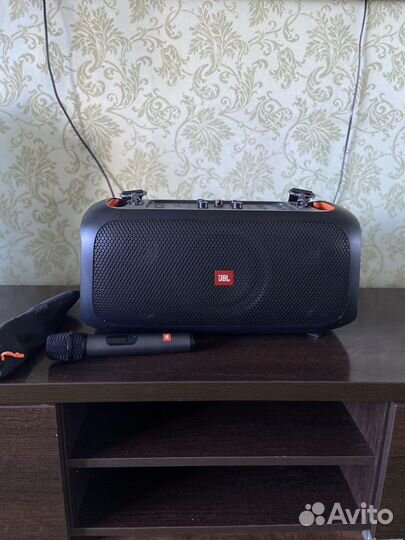 Колонка JBL Partybox on the go