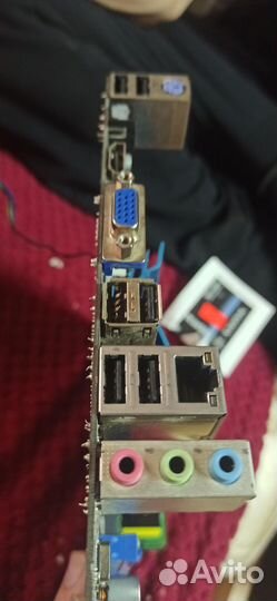 Материнская плата с процессором и памятью