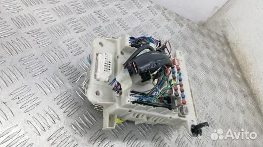 Блок предохранителей toyota RAV 4 ZCA2 (7SV20M101)