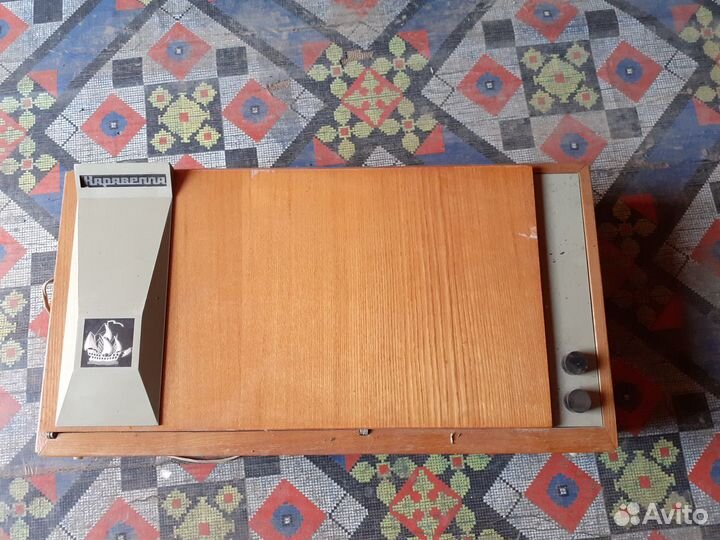 Виниловый проигрыватель