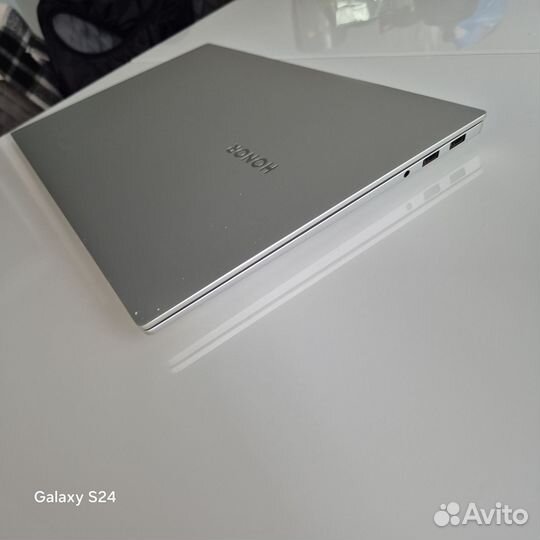 Honor MagicBook Pro 16.1