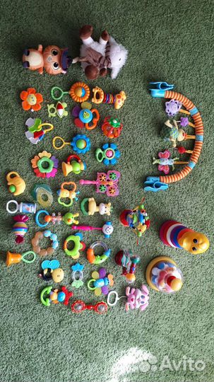 Развивающие игрушки/погремушки 0+ пакетом
