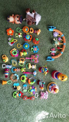 Развивающие игрушки/погремушки 0+ пакетом