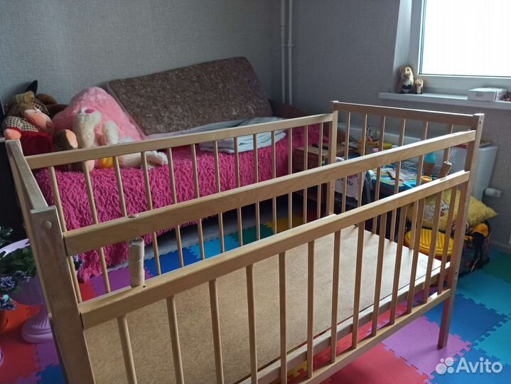 Детская кроватка