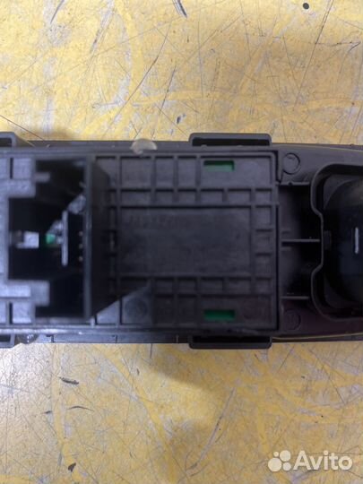 Volkswagen Teramont блок стеклоподъемника