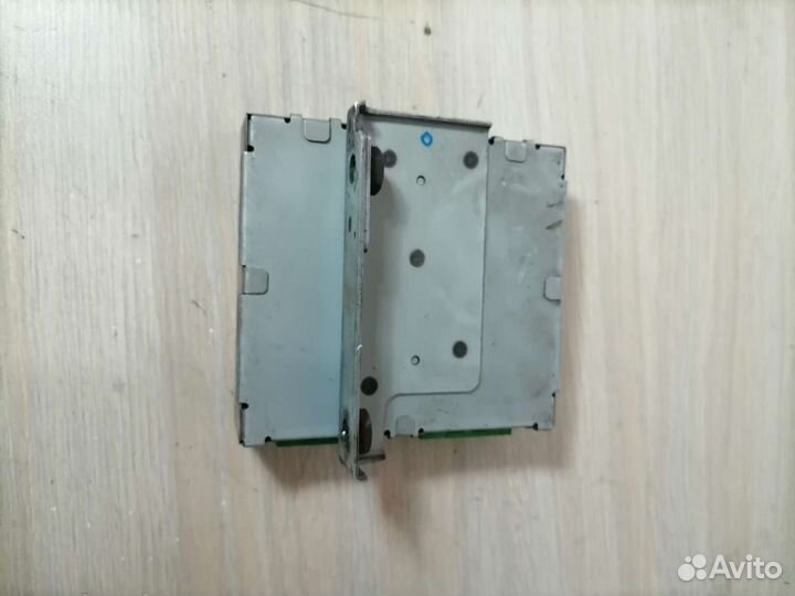 Блок управления двигателем Isuzu Elf NKR 4HF1