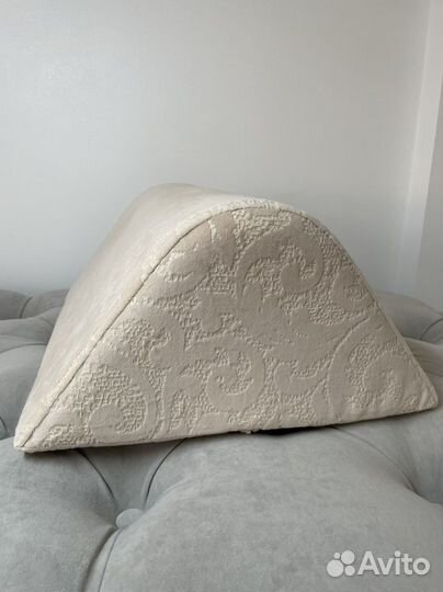 Подушка под колени для наращивания ресниц