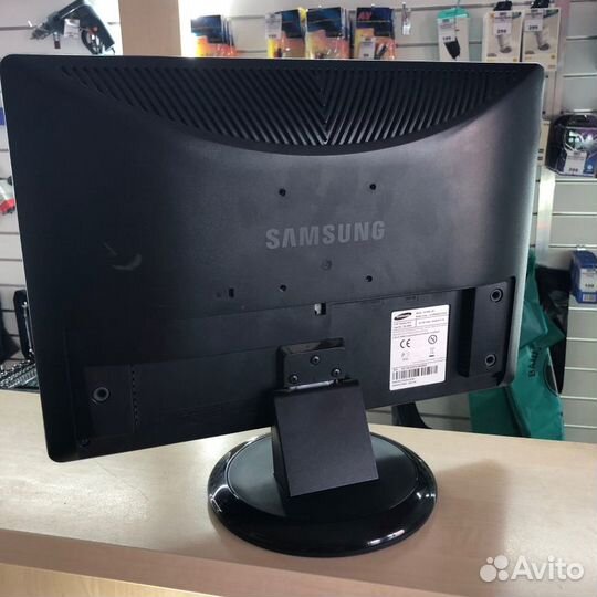 Монитор / Samsung 22