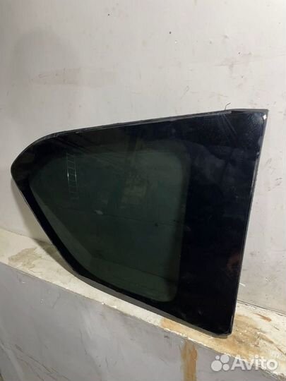 Форточка правая Nissan Patrol Y62