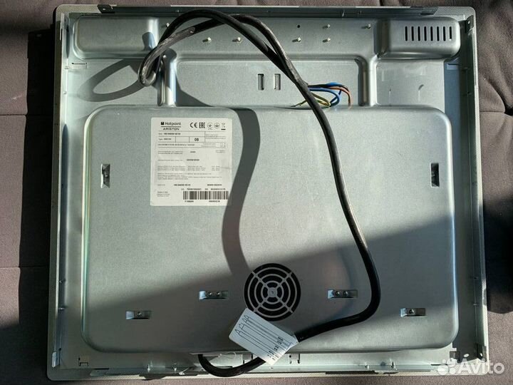Варочная панель индукционная Hotpoint-Ariston