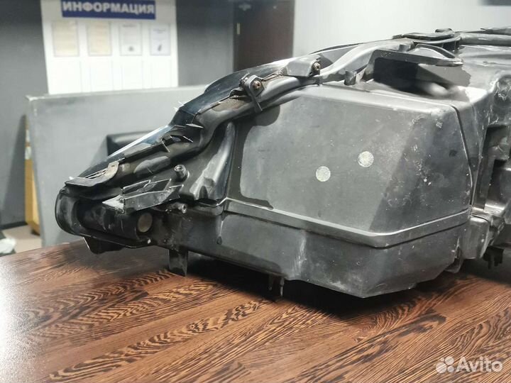 Фара правая Lexus RX4