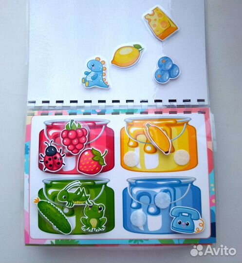 Развивающая книжка на липучках