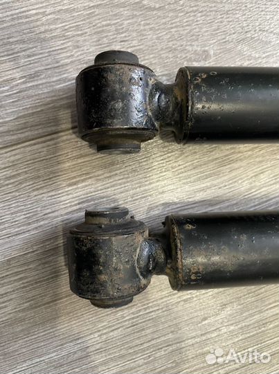 Амортизаторы Civic 5D Втулка + шайба амортизатора