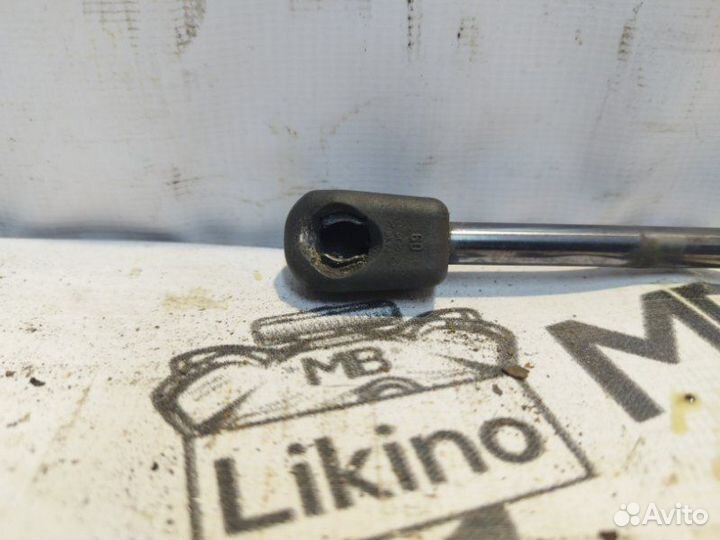 Амортизатор капота правый Mercedes Gl X164