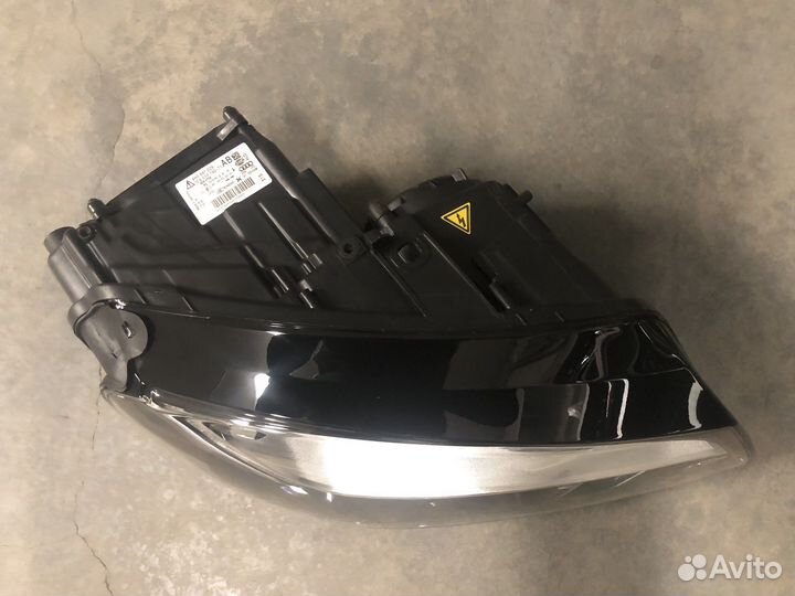 Фара Audi A8 D4 правая дорестайлинг