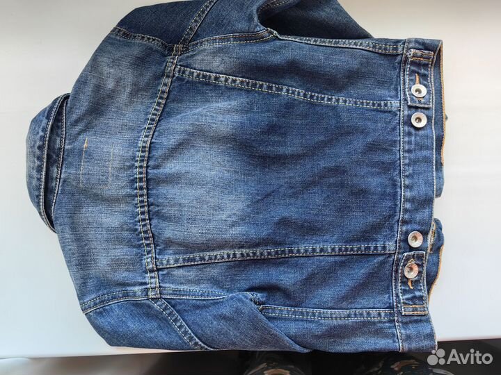 Джинсовая куртка levis