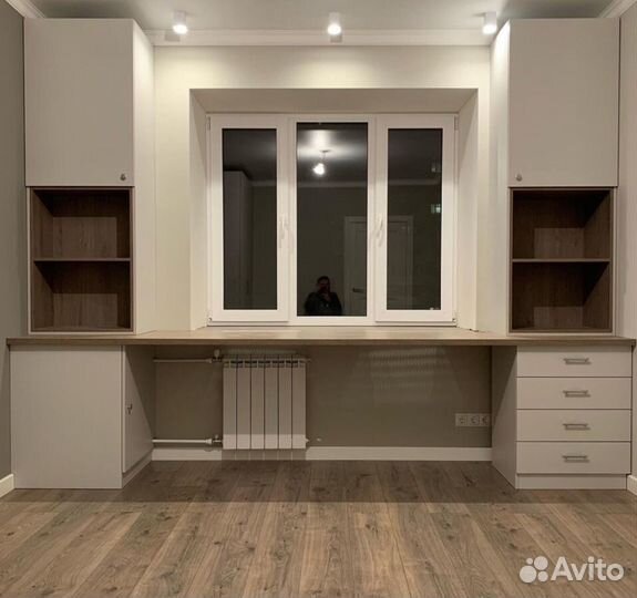 Рабочая зона с шкафом