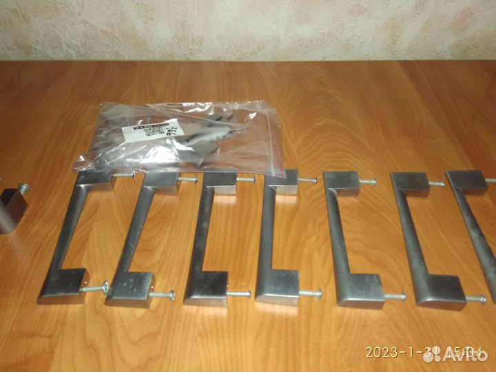 Мебельные ручки