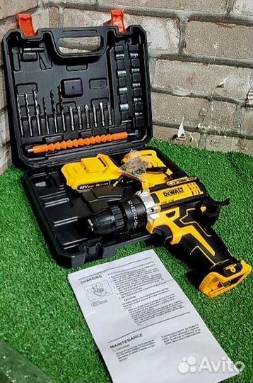 16728) Шуруповерт DeWalt