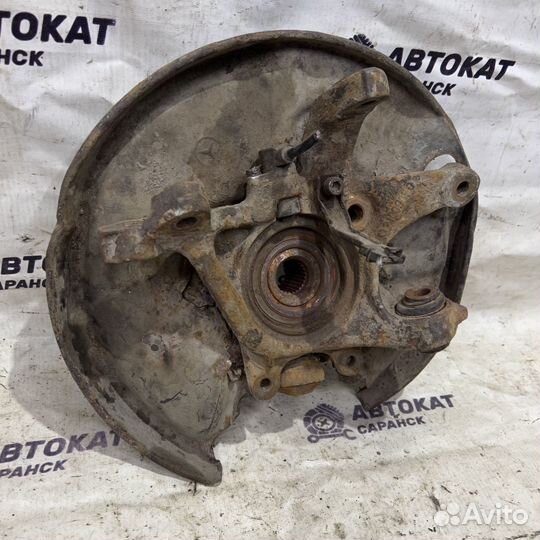 Задний левый кулак Mercedes W210