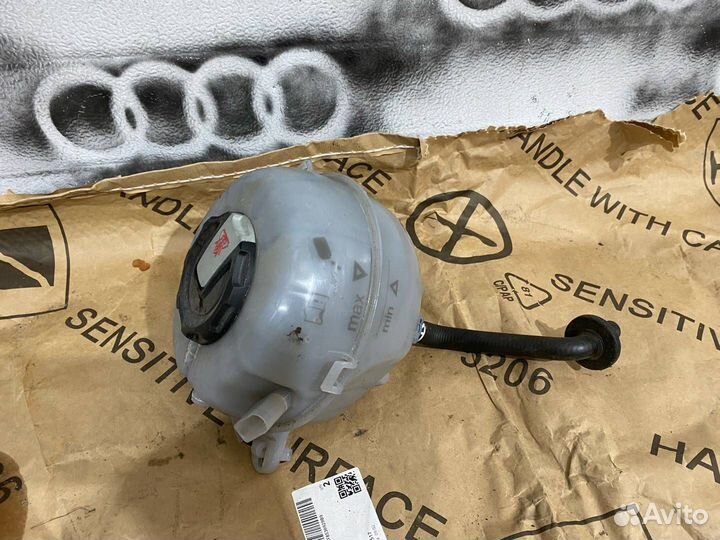 Бачок расширительный Audi A6 C8 4K 2020 4K0121403