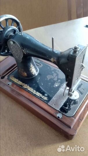 Швейная машина Singer