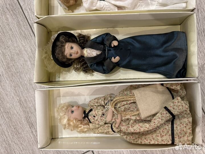 Кукла фарфоровая коллекционная