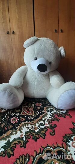 Плюшевый медведь большой белый