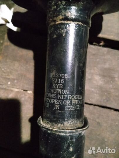 Продаются передние амортизаторы Рено симбол