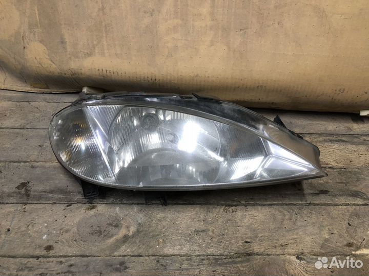 Фара правая меган